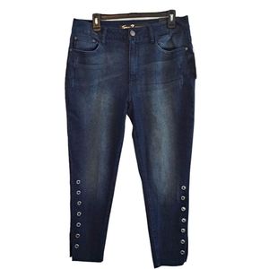 NEW Seven7 Limited Edition Distressed Skinny Ankle Jeans with Grommets Size 12